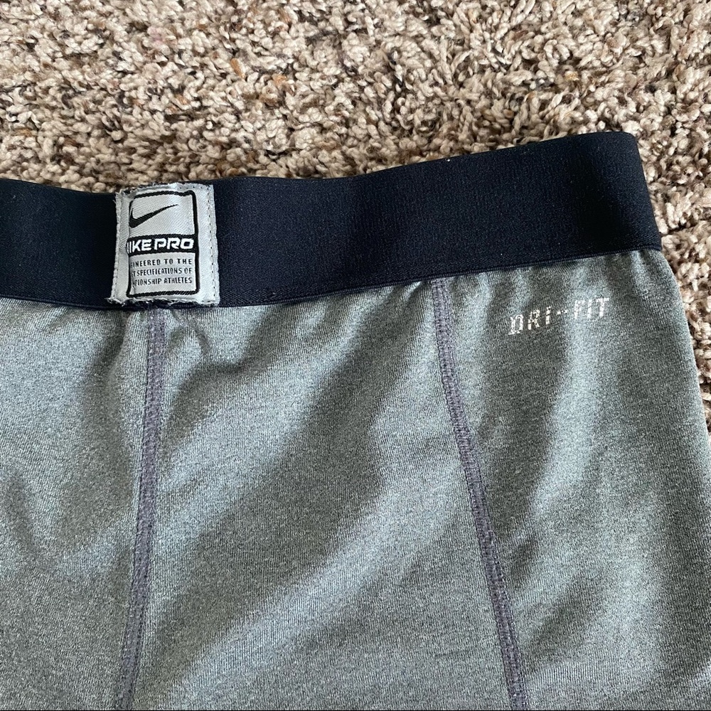Grey Nike Pro Spandex - Picture 11 of 15